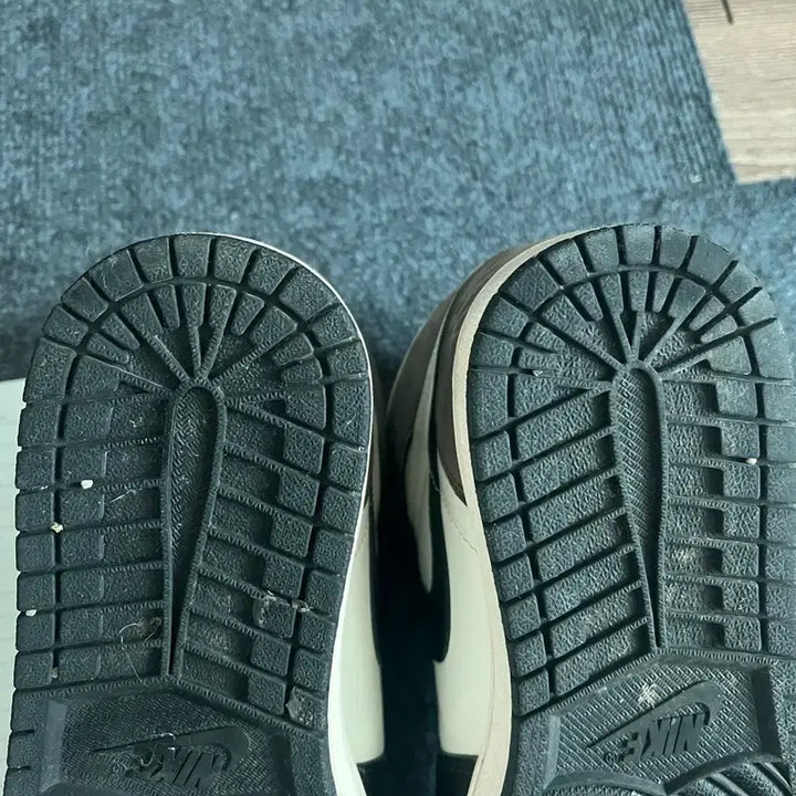 [BUNJANG] Nike Jordan 1 Dark Mocha Sneakers / 조던1 다크모카 280 풀박
