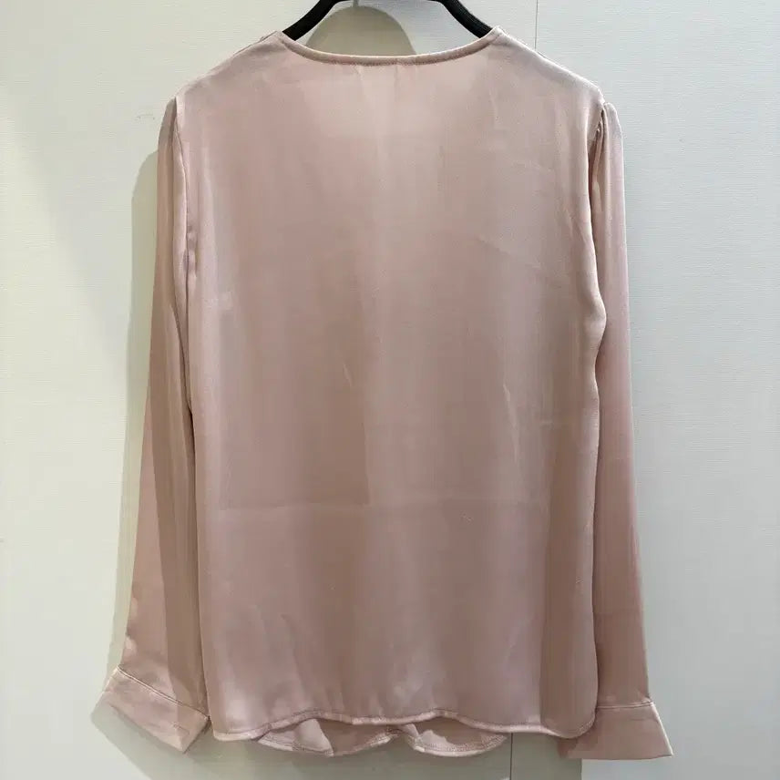 [BUNJANG] Satin Blouse - Light Pink / 새틴 블라우스 / 고급스러운 광택 &amp; 여리핏 / 1회착용