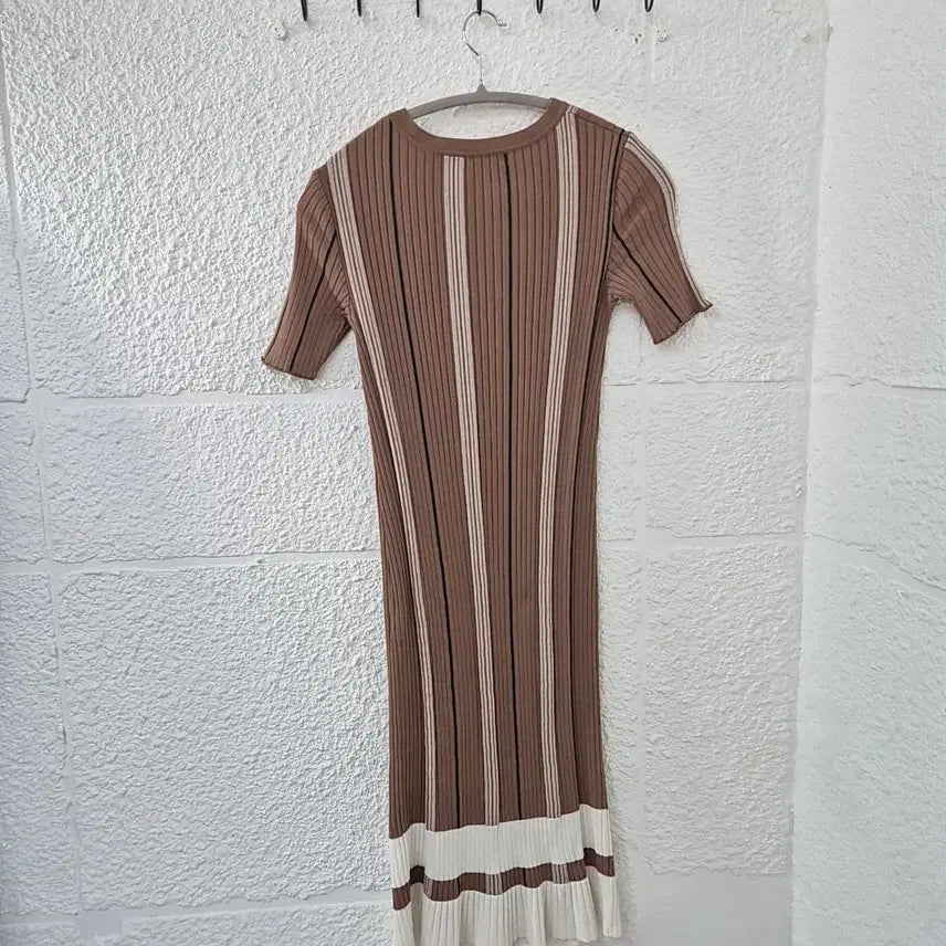 [BUNJANG] Vov Striped Knit Long Dress / 보브vov 골지 스트라이프 반팔 니트 롱 원피스