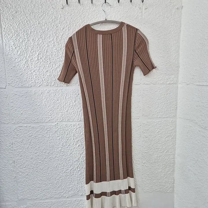 [BUNJANG] Vov Striped Knit Long Dress / 보브vov 골지 스트라이프 반팔 니트 롱 원피스