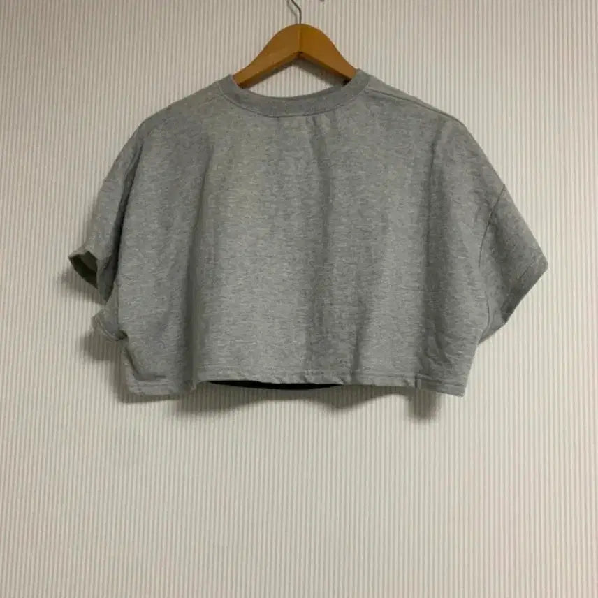 [BUNJANG] Semi-Crop Sleeveless Top Set / 새상품 내수 세미크롭 나시set