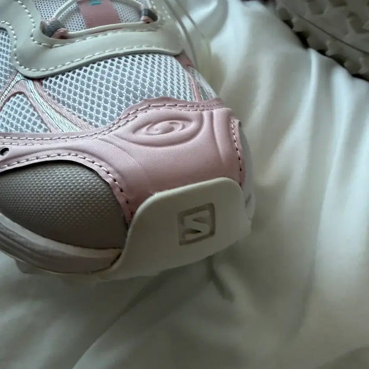 [BUNJANG] Salomon x Beaker XT Whisper Sneakers / 새상품 :) 살로몬 x 비이커 XT 위스퍼 240