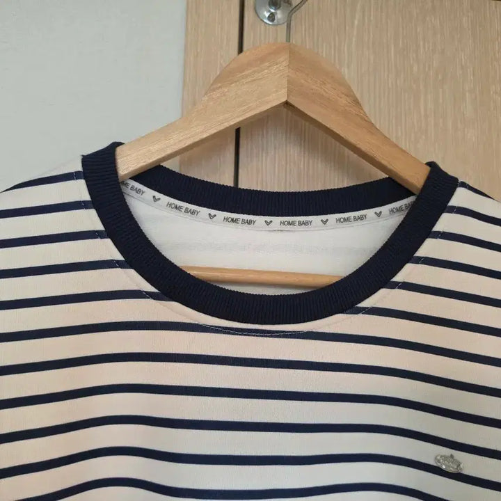 [BUNJANG] Unisex Navy Stripe Crewneck Sweatshirt / 남여공용 스트라이프 맨투맨 티셔츠 단가라맨투맨