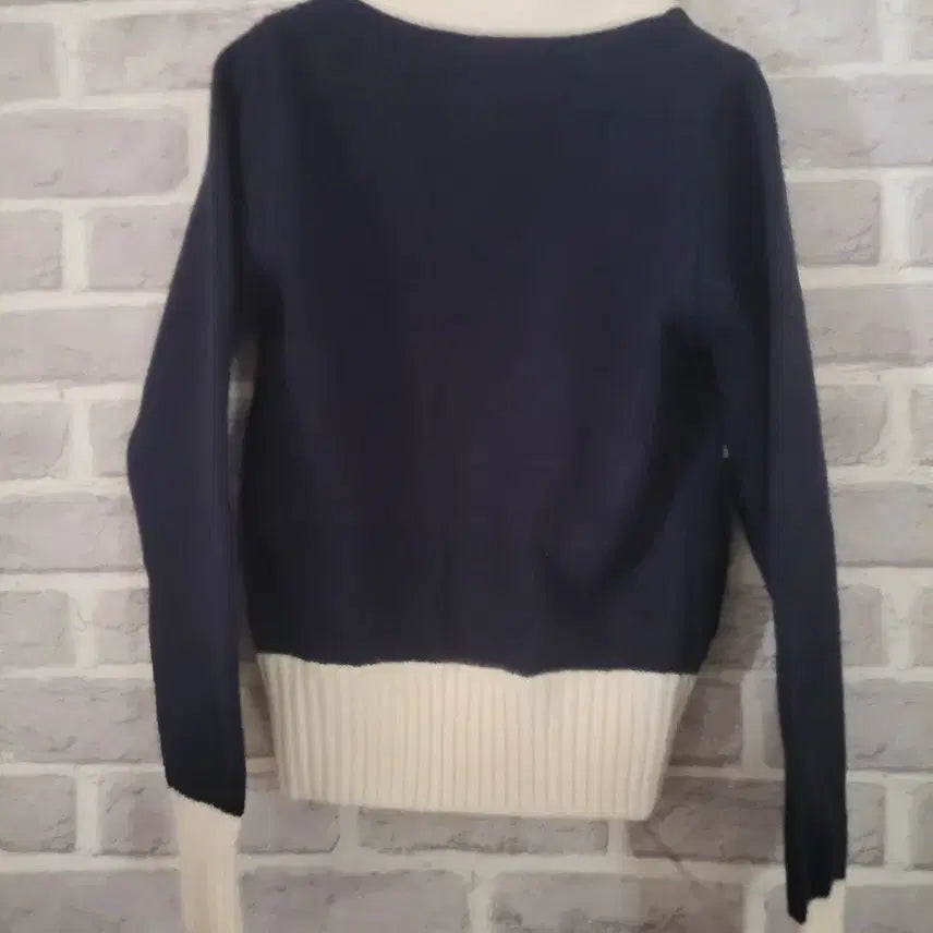 [SOLD OUT] 아이보리 배색 네이비 가디건/알뜰한여우
