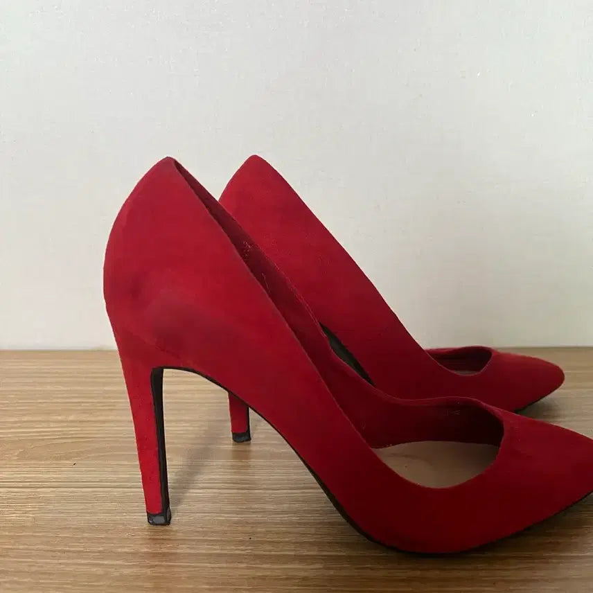 [BUNJANG] Bershka High Heels (Size 38) / Bershka 여성 하이힐 (38)