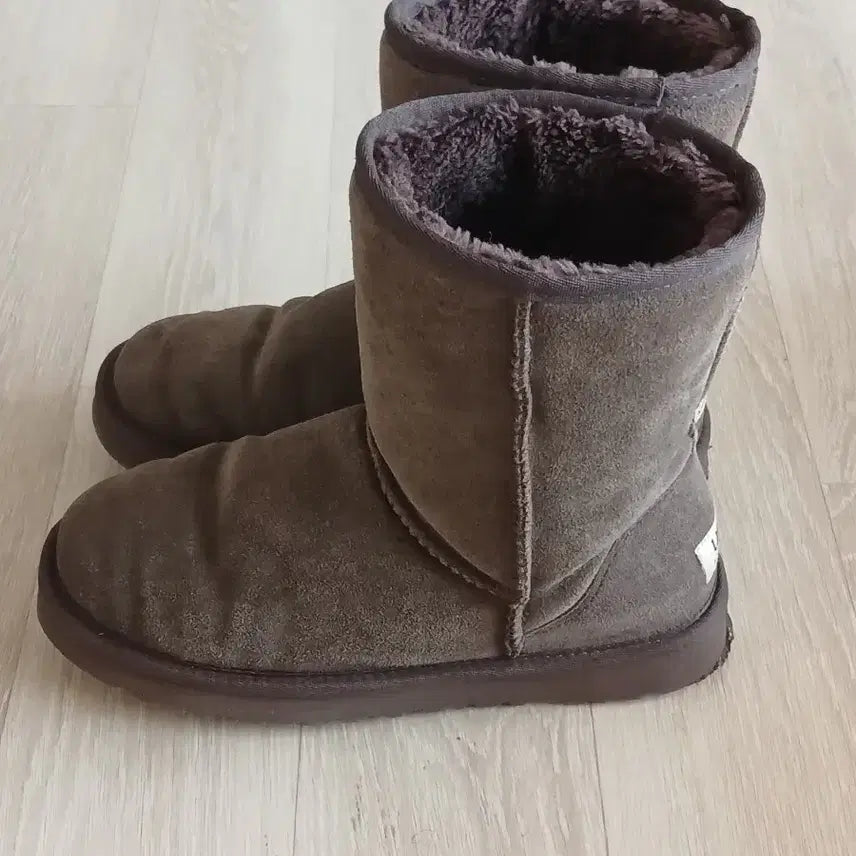 [BUNJANG] UGG 어그 다크브라운 클래식 / UGG 어그 다크브라운 클래식