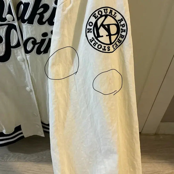 [BUNJANG] Kaki Point Nylon Stadium Varsity Jacket - Ivory / 카키포인트 나일론 스타디움 바시티자켓 아이보리
