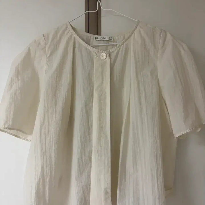 [BUNJANG] RRACE Pintuck Puff Blouse / (택포) rrace 핀턱 퍼프 블라우스