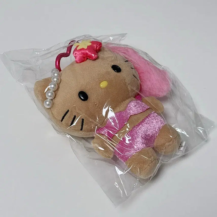 [BUNJANG] Tanning Kitty Mascot Doll Keyring / 태닝키티 마스코트 인형 키링 (비키니 태닝 헬로키티)