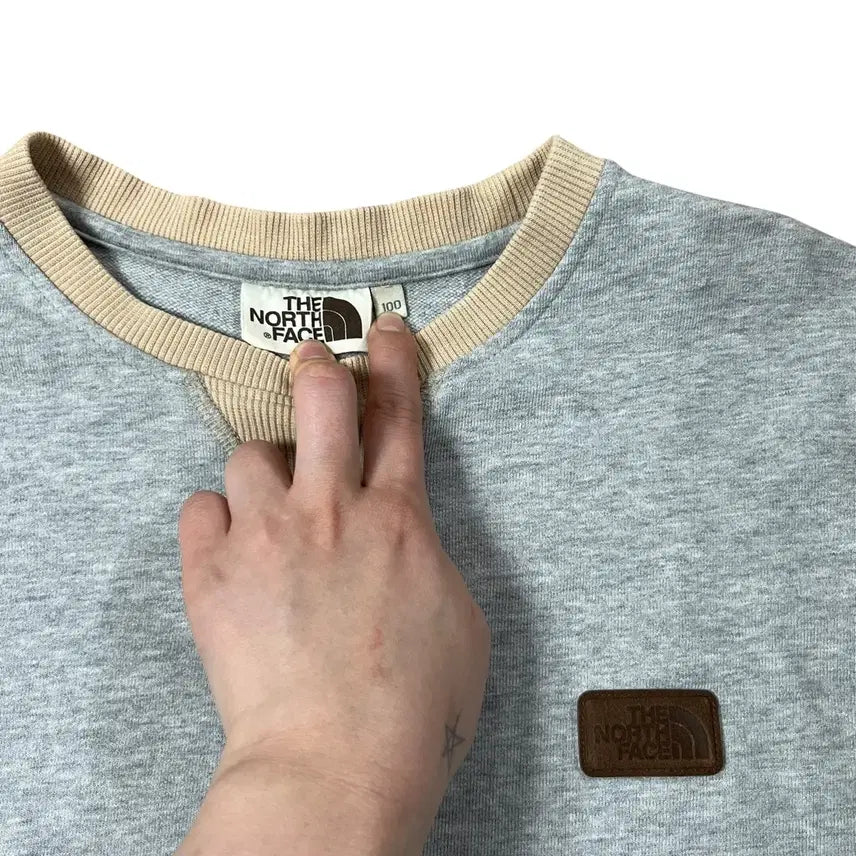 [BUNJANG] The North Face Elbow Patch Long Sleeve T-shirt / 노스페이스 체크 소매 맨투맹 티셔츠 (앨보우패치)