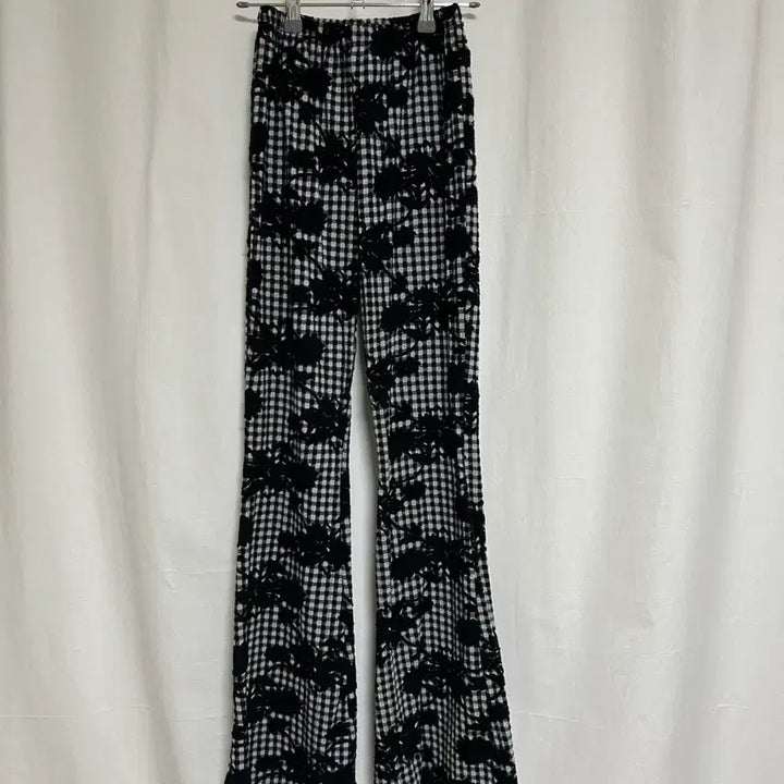 [BUNJANG] Flower Pattern Pants / Flower pants