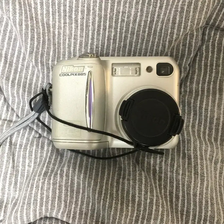 [SOLD OUT] 니콘 쿨픽스 885 디지털 카메라