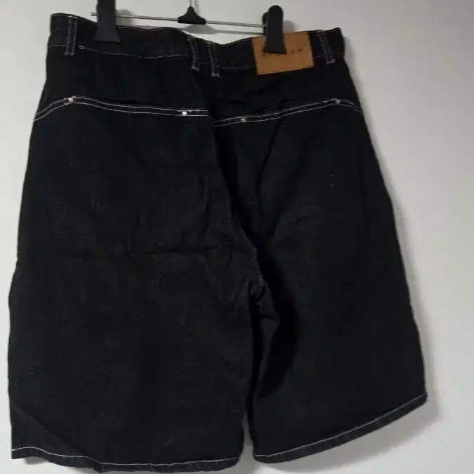 [BUNJANG] Beslow Black Jeans Stitch Shorts / 비슬로우 흑청 스티치 반바지