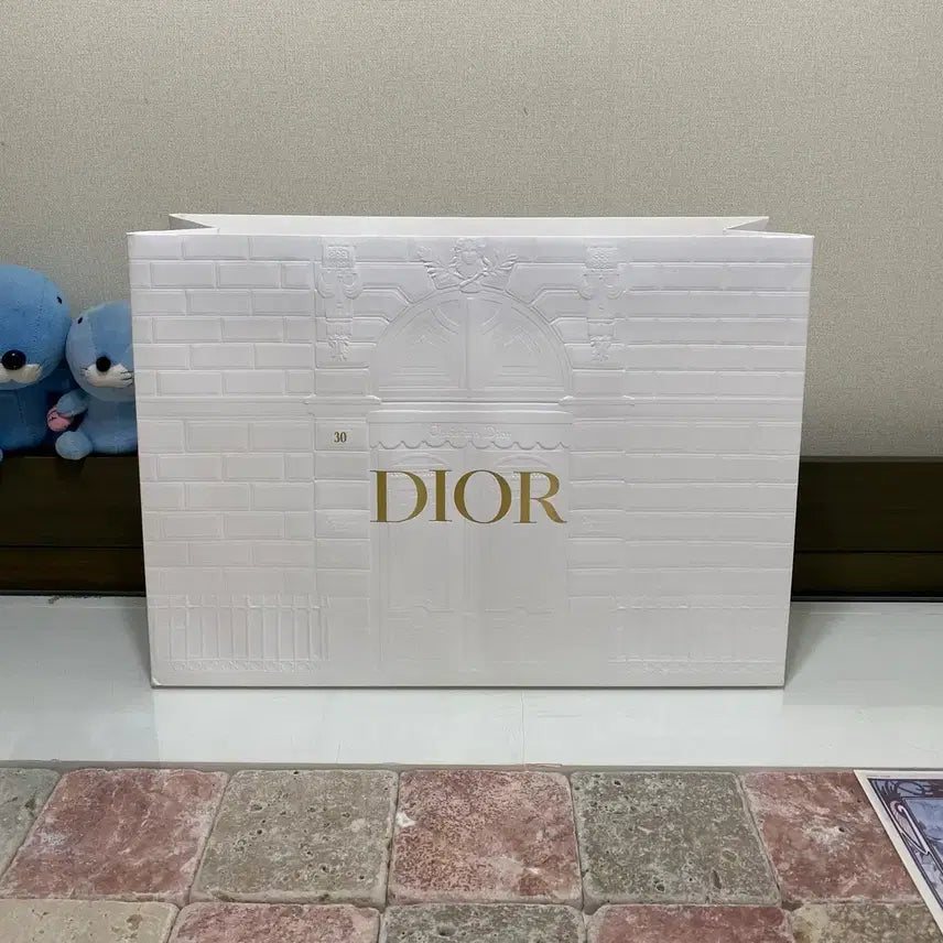 [BUNJANG] Dior Montaigne Shopping Bag / 디올 몽테뉴 본점 쇼핑백(42x30x13)