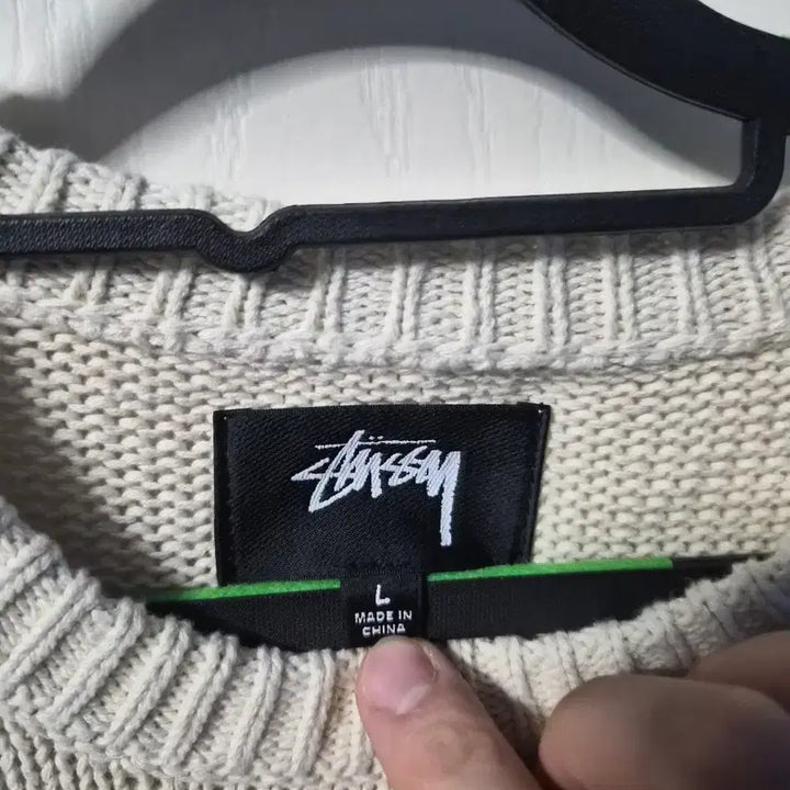 [BUNJANG] Stussy Surferman Knit L / 스투시 서퍼맨 니트 L