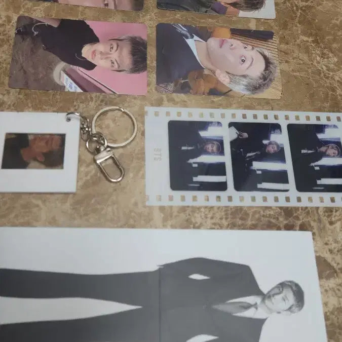 [BUNJANG] 방탄 알엠 RM 아리랑 위버스 특전 포카, 키링세트 / 방탄 알엠 RM 아리랑 위버스 특전 포카, 키링세트