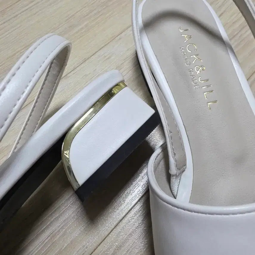 [BUNJANG] Jack&amp;Jill White Slingback Sandals / 잭앤질 화이트 샌들 슬링백