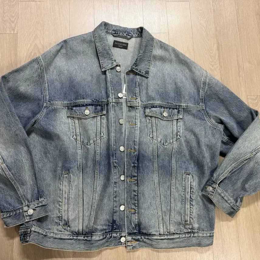 [BUNJANG] Balenciaga Gaffer Denim Jacket Blue Wash Size 3 / [3] 발렌시아가 개퍼 데님 중청 자켓