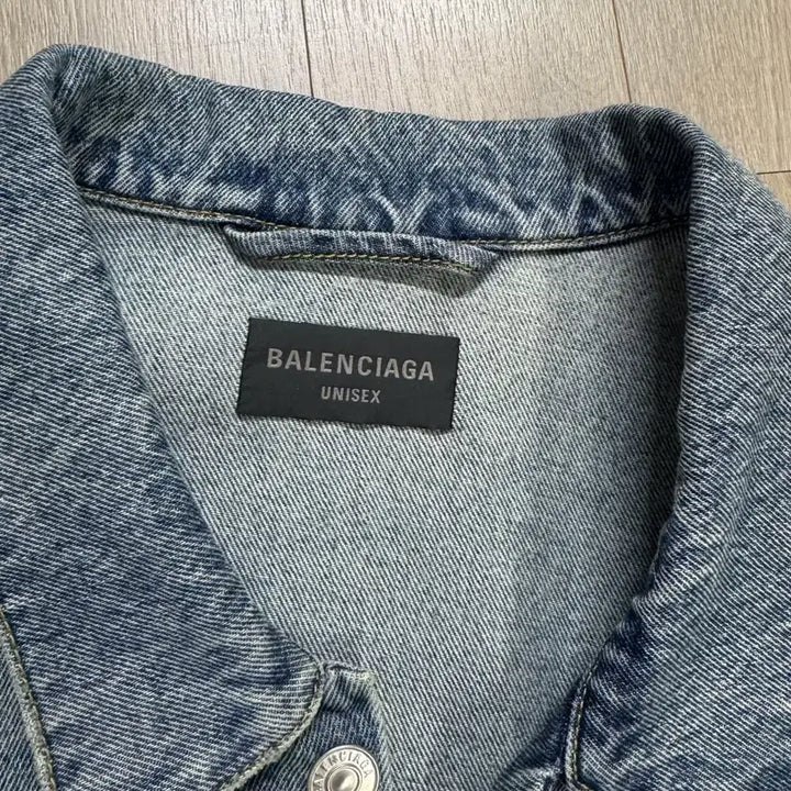[BUNJANG] Balenciaga Gaffer Denim Jacket Blue Wash Size 3 / [3] 발렌시아가 개퍼 데님 중청 자켓
