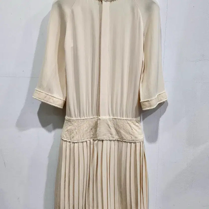 [SOLD OUT] 샤넬 아이보리 플리츠 원피스 34 정품
