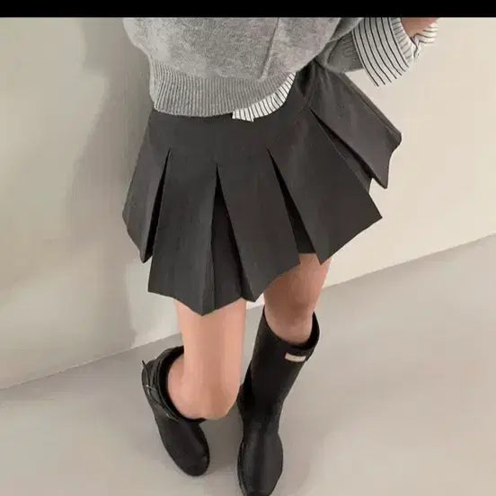 [BUNJANG] Avely Pleated Skirt / 에이블리 플리츠 스커트