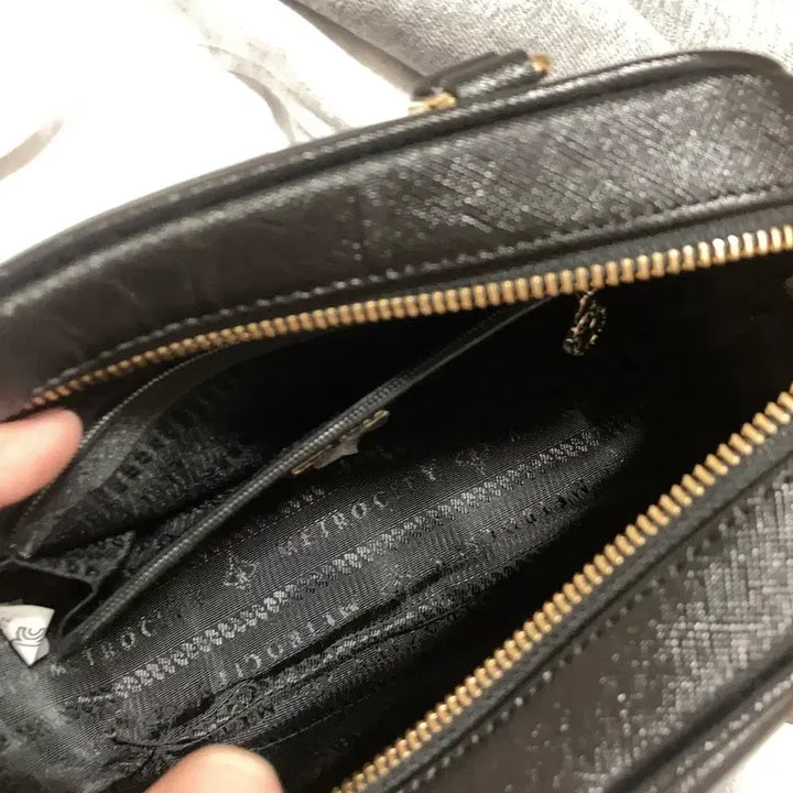 [BUNJANG] Metrocity Black Crossbody/Tote Bag / 정가 49만) 메트로시티 블랙 크로스백 겸 토트백 카메라백(풀박스)