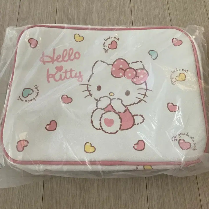 [BUNJANG] Yes24 Hello Kitty Mini Boston Bag / 예스24 yes24 헬로키티 미니 보스턴백