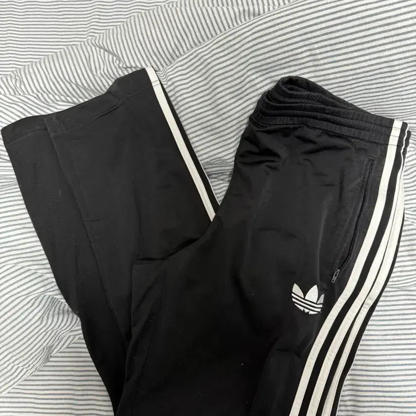 [SOLD OUT] (105)아디다스 파이어버드 팬츠