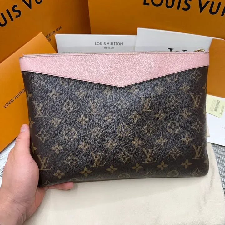 [BUNJANG] Louis Vuitton Monogram Daily Pouch Pink / [A급/풀구성] 루이비통 모노그램 데일리 핑크 클러치