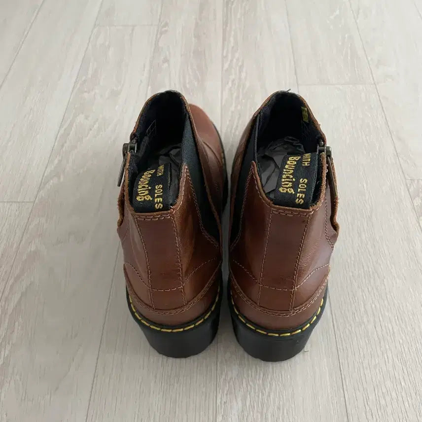 [BUNJANG] Dr. Martens Romety Chelsea Boots / 닥터마틴 첼시부츠 로메티 38