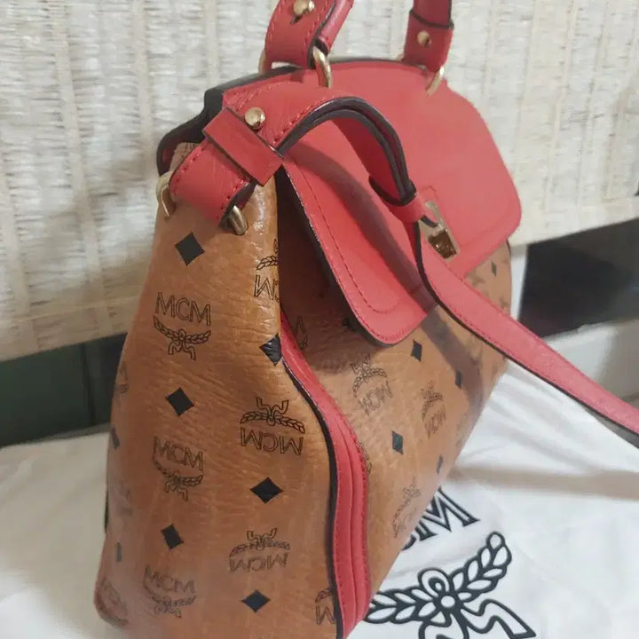 [BUNJANG] MCM Red Top Handle Shoulder Bag / 정품)MCM 레드 탑핸들 숄더백 크로스가방