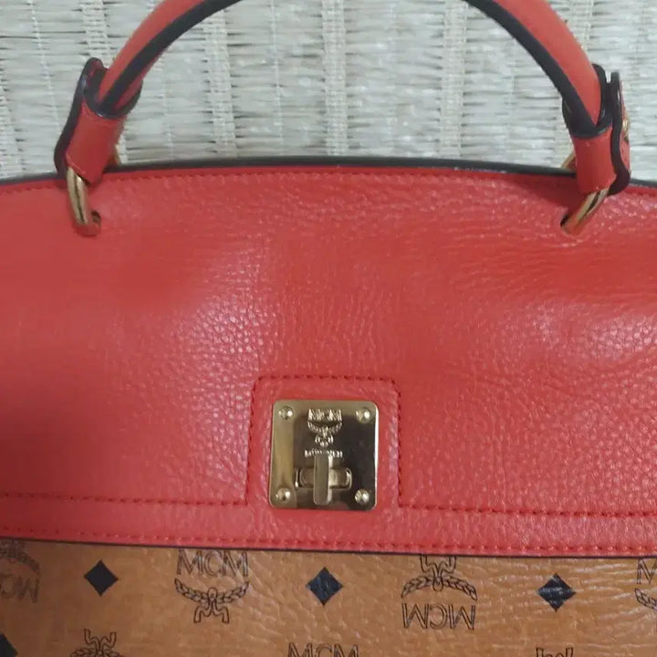 [BUNJANG] MCM Red Top Handle Shoulder Bag / 정품)MCM 레드 탑핸들 숄더백 크로스가방