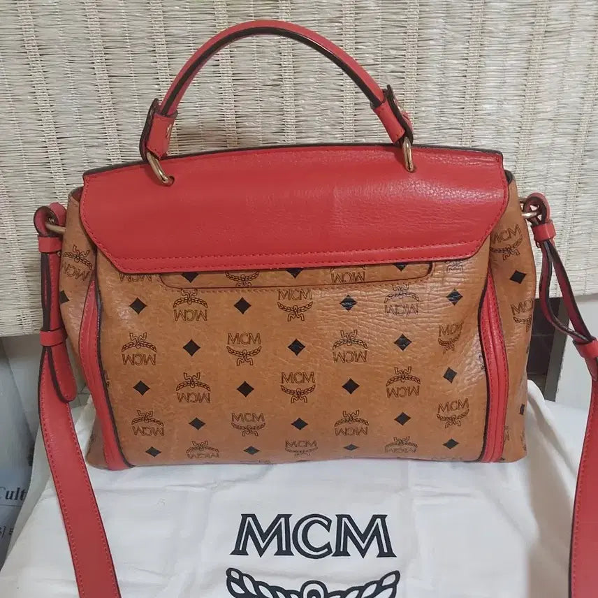 [BUNJANG] MCM Red Top Handle Shoulder Bag / 정품)MCM 레드 탑핸들 숄더백 크로스가방