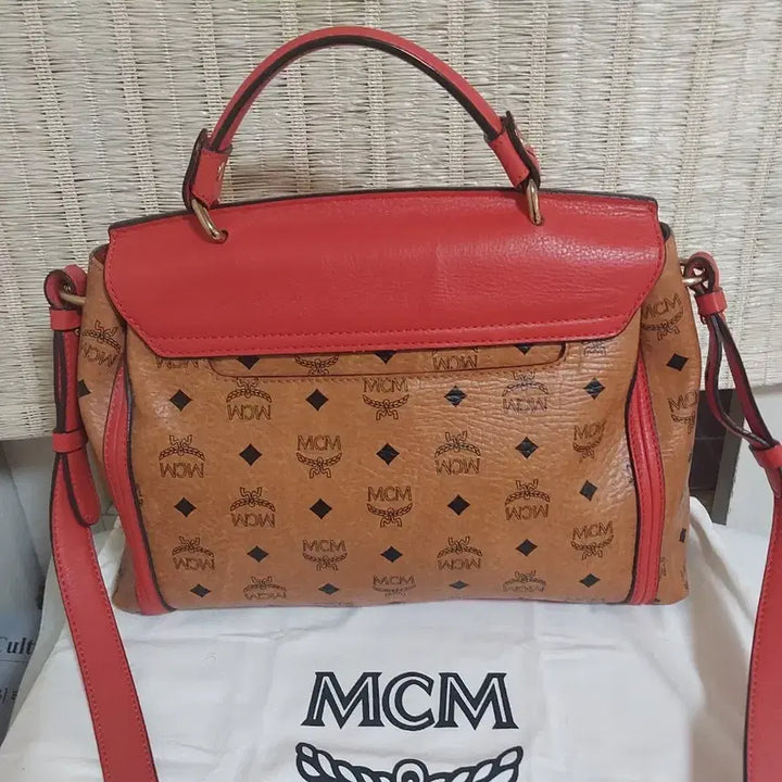 [BUNJANG] MCM Red Top Handle Shoulder Bag / 정품)MCM 레드 탑핸들 숄더백 크로스가방