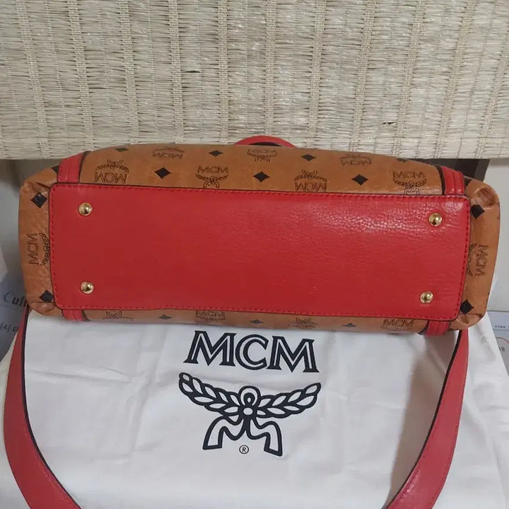 [BUNJANG] MCM Red Top Handle Shoulder Bag / 정품)MCM 레드 탑핸들 숄더백 크로스가방