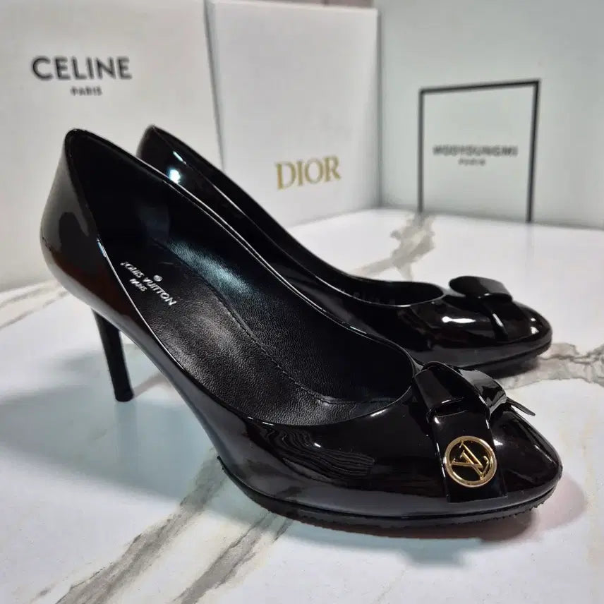 [BUNJANG] Louis Vuitton Enamel Pumps Heels / (정품) 루이비통 리본 에나멜 펌프스 힐 구두 34