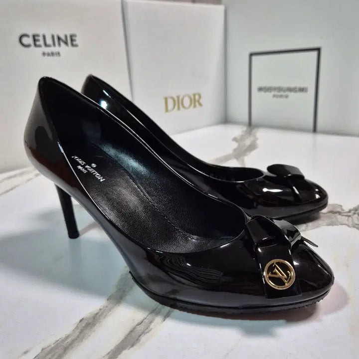[BUNJANG] Louis Vuitton Enamel Pumps Heels / (정품) 루이비통 리본 에나멜 펌프스 힐 구두 34