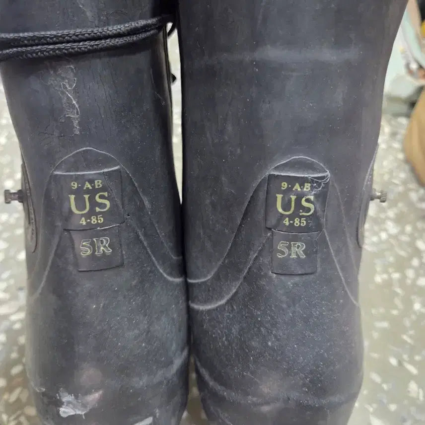 [BUNJANG] Military Mickey Mouse Boots / 밀리터리 미.설상화 미키마우스화