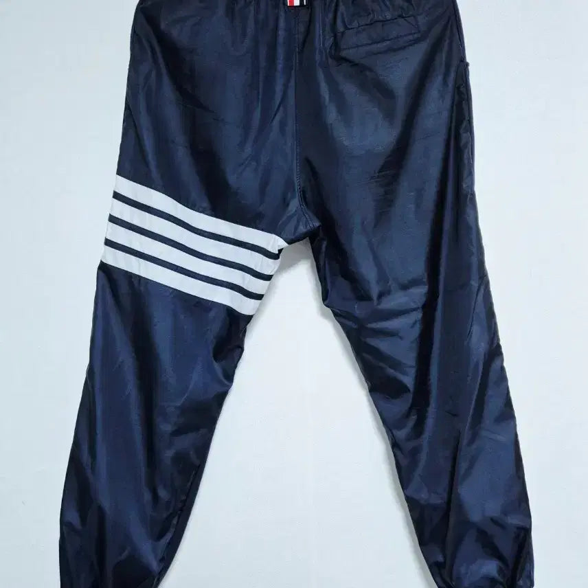 [BUNJANG] Thom Browne Stripe Jogger Pants Navy (Size 4) / (정품) 톰브라운 사선 스프라이트 조거 팬츠 네이비 4