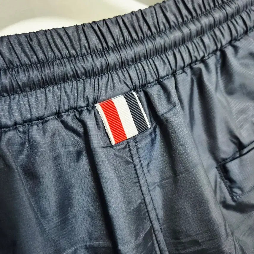 [BUNJANG] Thom Browne Stripe Jogger Pants Navy (Size 4) / (정품) 톰브라운 사선 스프라이트 조거 팬츠 네이비 4