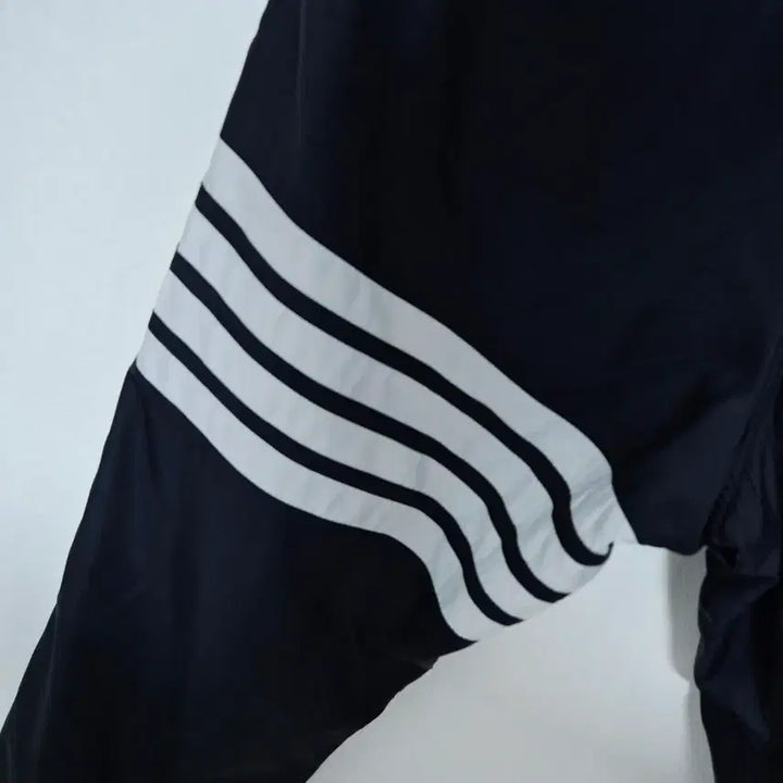 [BUNJANG] Thom Browne Stripe Jogger Pants Navy (Size 4) / (정품) 톰브라운 사선 스프라이트 조거 팬츠 네이비 4