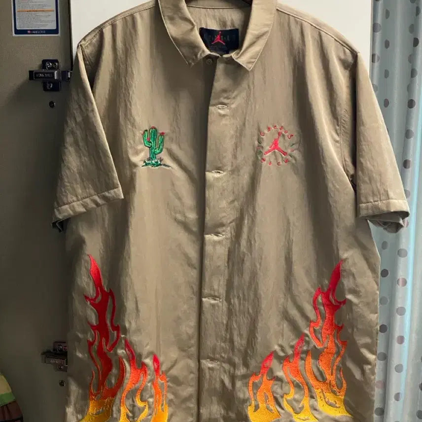 [BUNJANG] Jordan x Travis Scott Button Down Top - Asia / L / 조던 x 트래비스 스캇 버튼 다운 탑 - 아시아