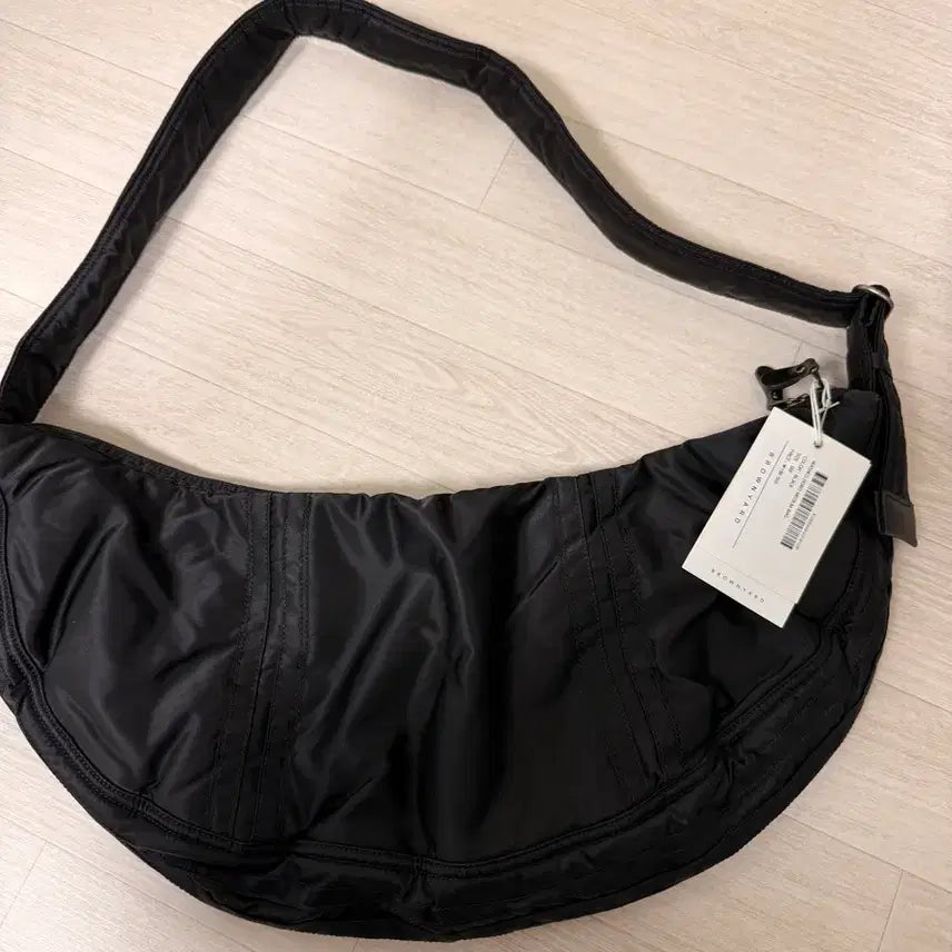 [SOLD OUT] 브라운야드 워시드 호보백 새상품