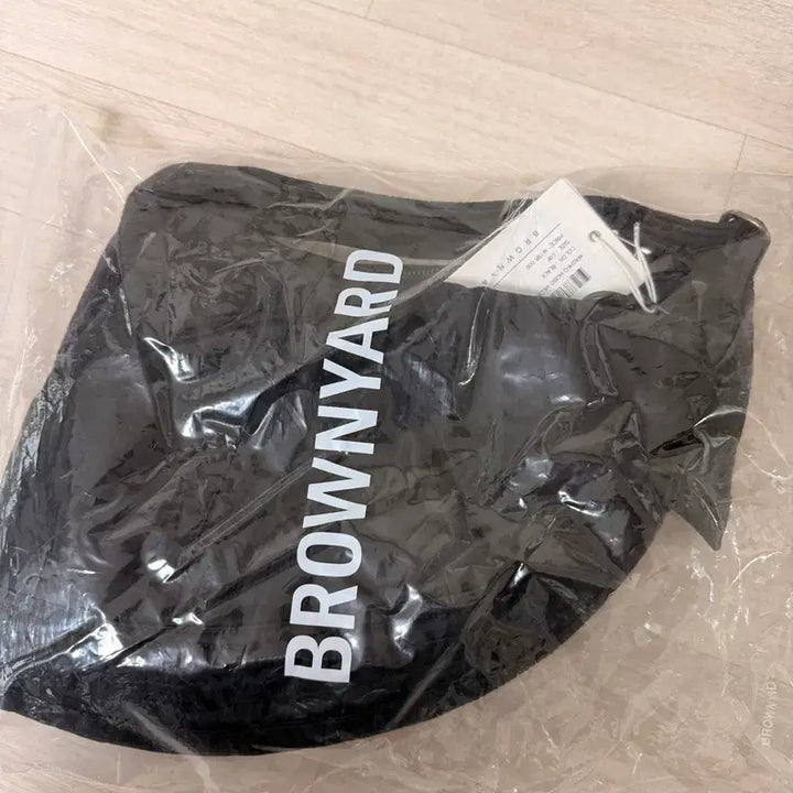 [SOLD OUT] 브라운야드 워시드 호보백 새상품
