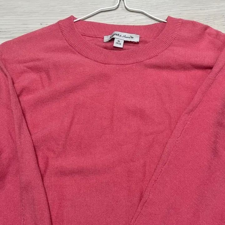 [BUNJANG] Pink Round Neck Knit Sweater / 핑크 라운드넥 니트 (얇은 소재)