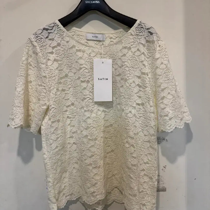 [BUNJANG] New Satin Lace Blouse / 새상품 사틴 레이스 블라우스