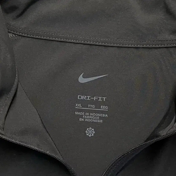 [BUNJANG] Nike Training Jacket Black XXL / [105] 나이키 트레이닝 자켓 블랙 XXL