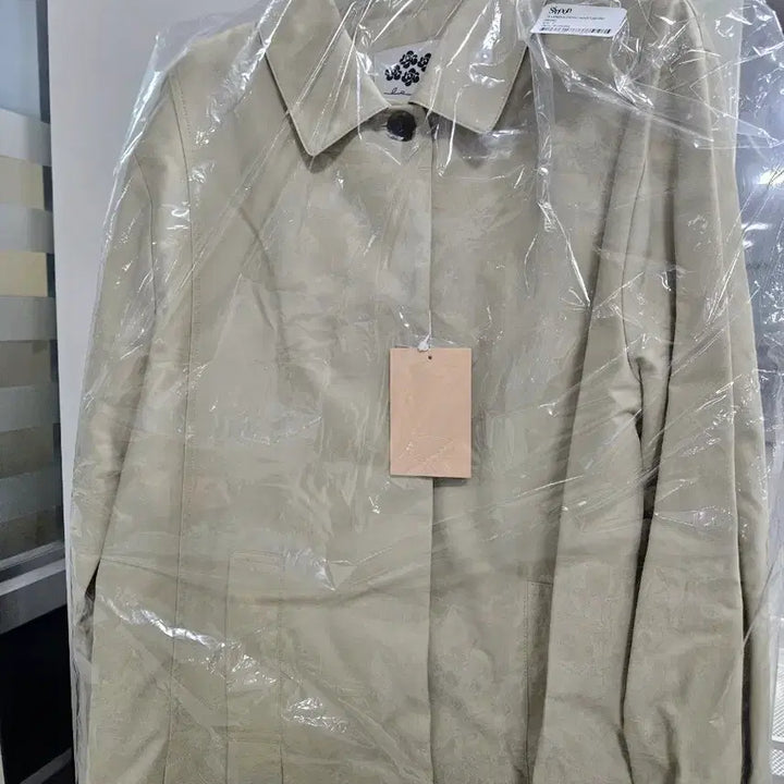 [SOLD OUT] 시눈 베이지 플리츠 테일러드 자켓