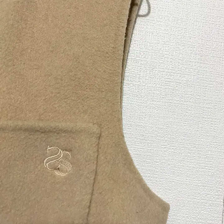 [SOLD OUT] 시슬리  핸드메이드 베스트 22FW