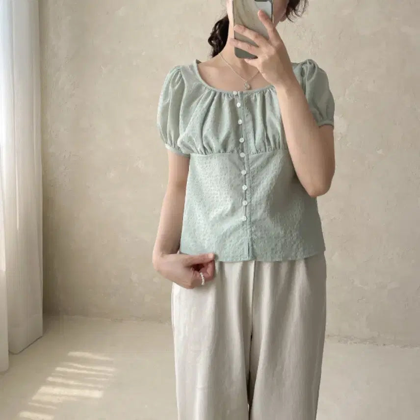 [SOLD OUT] 민트 퍼프 블라우스 스퀘어넥 반팔